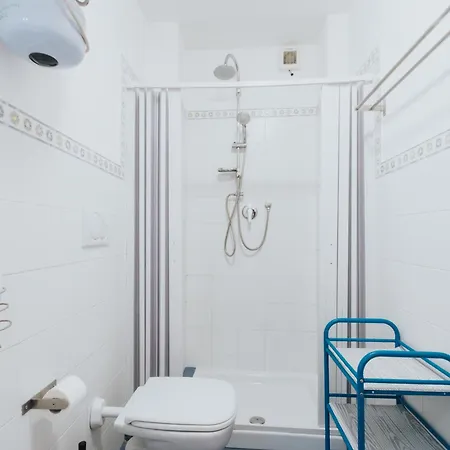 Apartament Color22 *