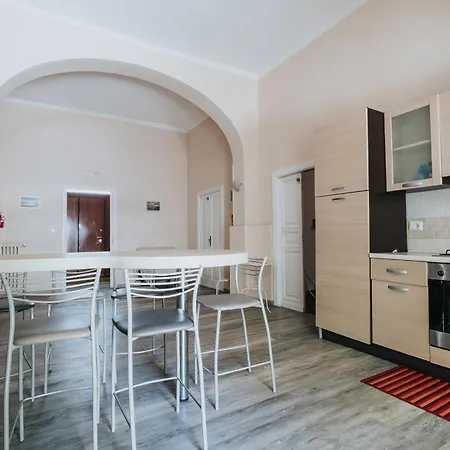 Color22 Apartment Bari