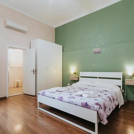 Color22 Apartment Bari